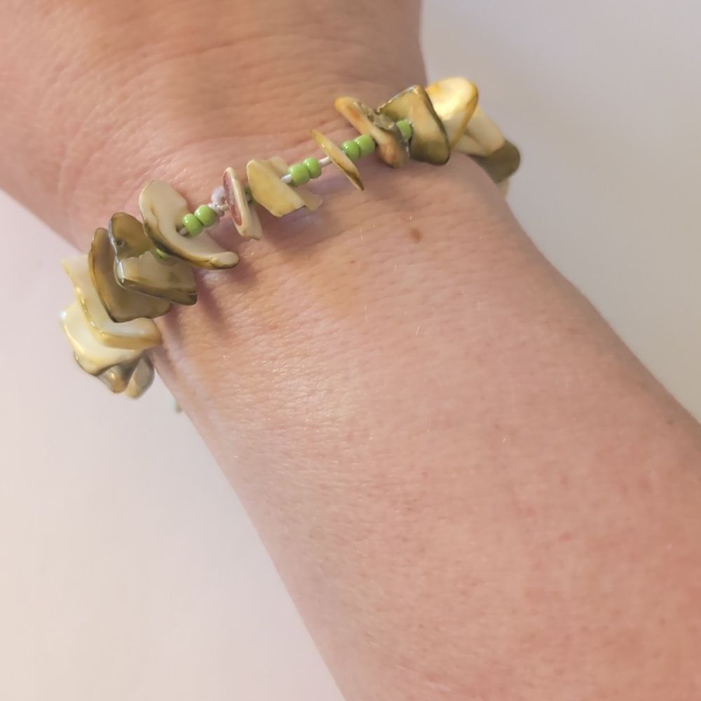 707 Green Shell and Green Beaded Stretch Bracelet